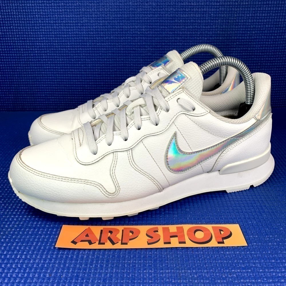 NIKE INTERNATIONALIST SE Women`s Size 8.5 White Silver Running Shoes CQ5427-100